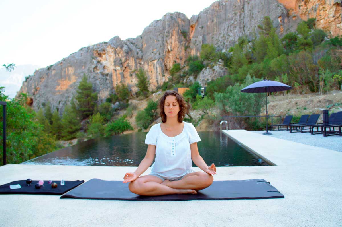 hotel Vivood ejercicio de respiración en yoga