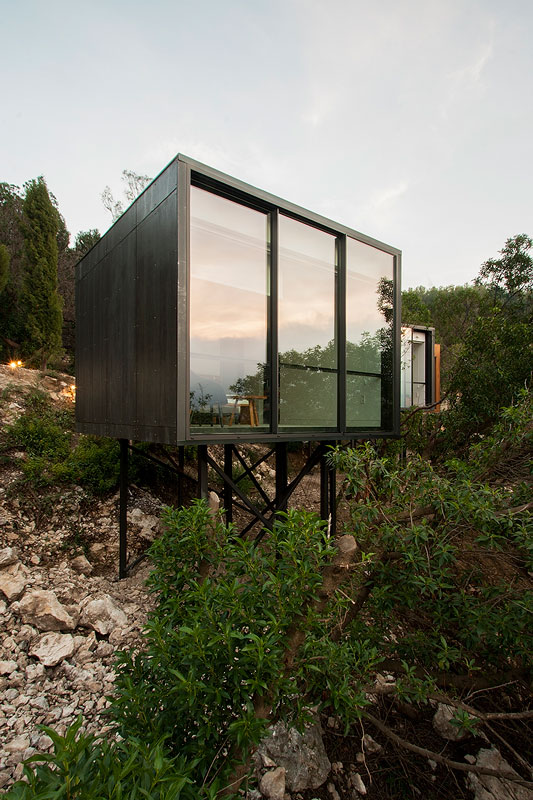 foto de la habitación con cristales gigantes de vivood