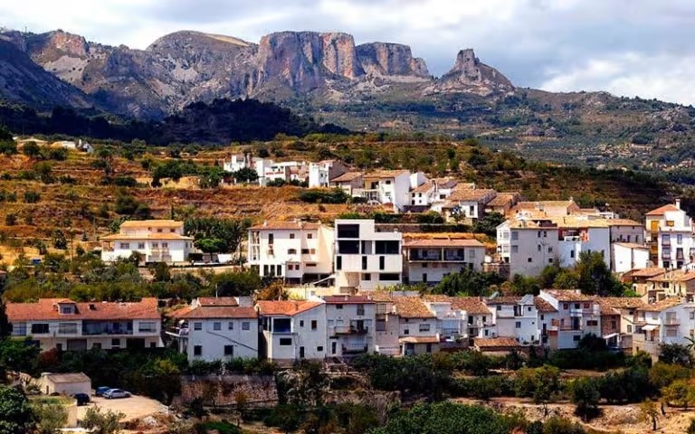 Escapadas-fin-de semana-perfectas-5-destinos-unicos-1