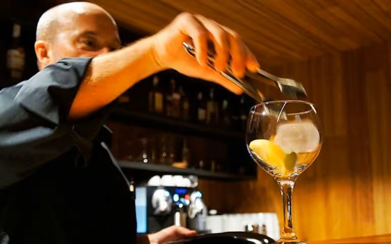 VIVOOD-Essentials-of-the-exclusive-hotels-1