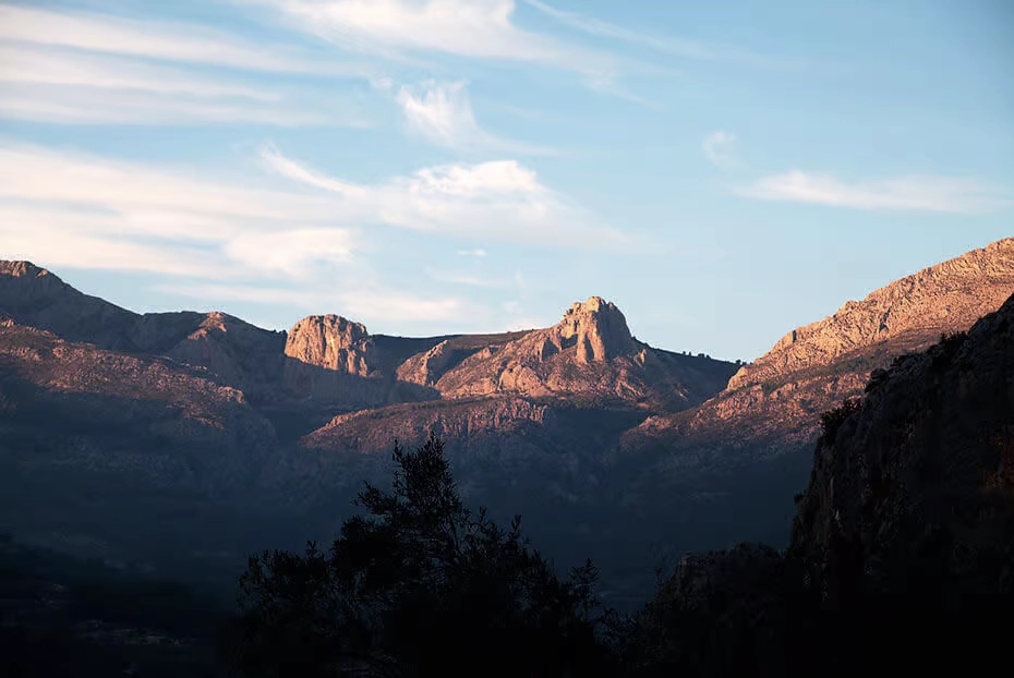 Precioso paisaje al atardecer del Valle de Guadalest desde VIVOOD