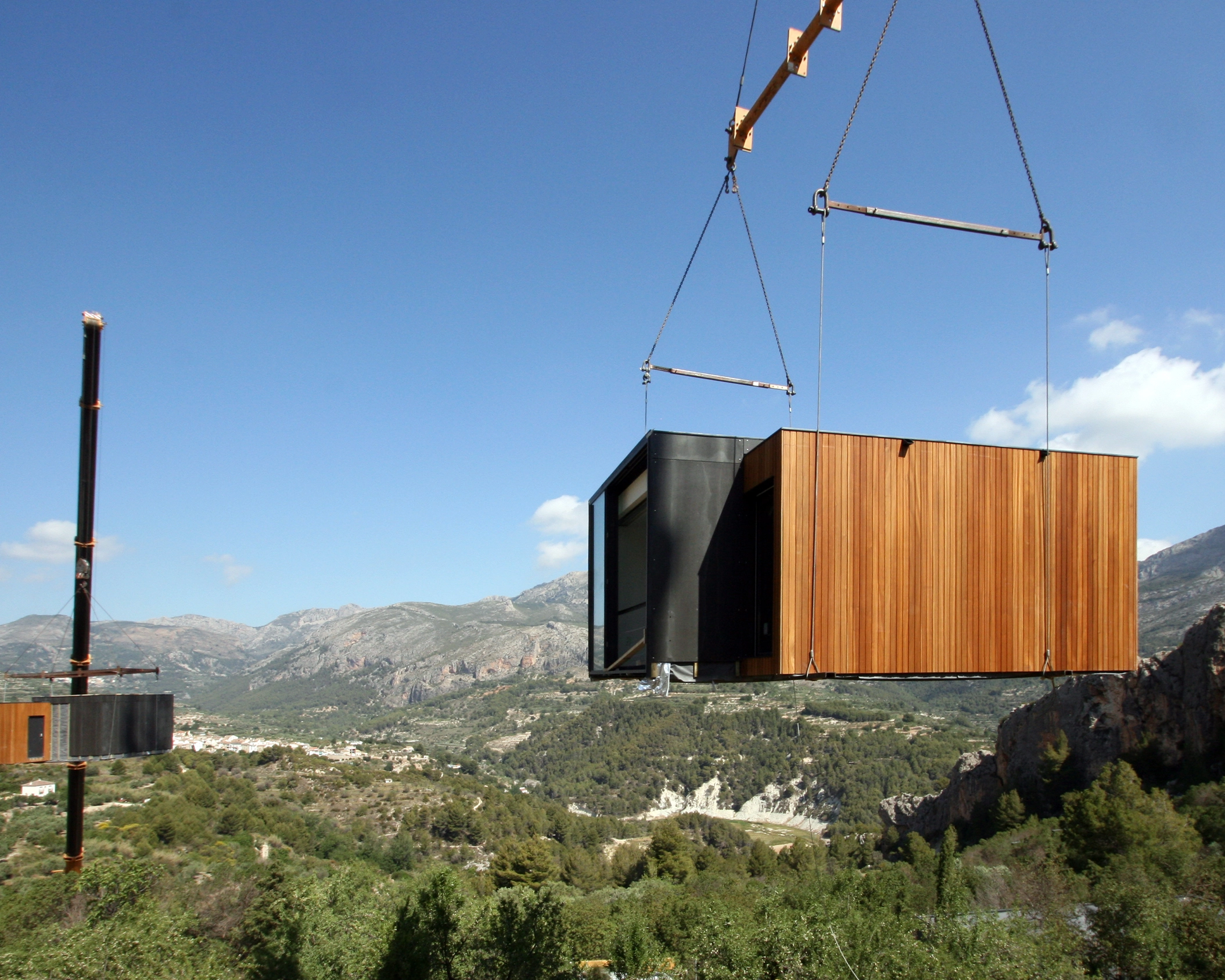 Construcción modular en altura con grúa en VIVOOD