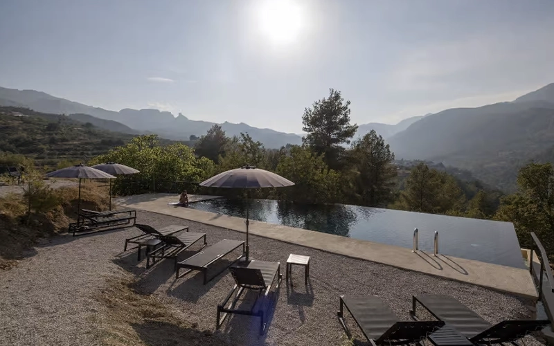 Las vistas desde la piscina infinita de VIVOOD