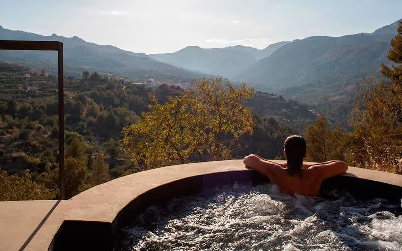 vivood-hotel-con-jacuzzi-relájate-y-disfruta-de-las-vistas-3