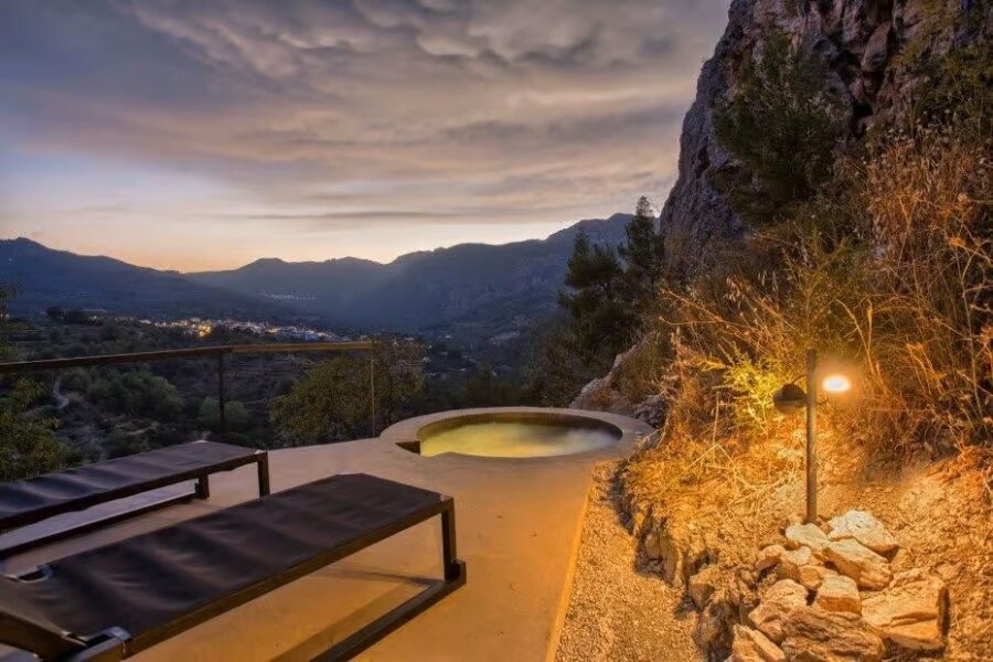 vivood-hotel-con-jacuzzi-relájate-y-disfruta-de-las-vistas