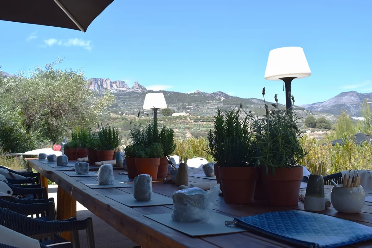 vivood-inspira-transforma-y-conecta-el-poder-del-team-building-en-tus-eventos-MICE