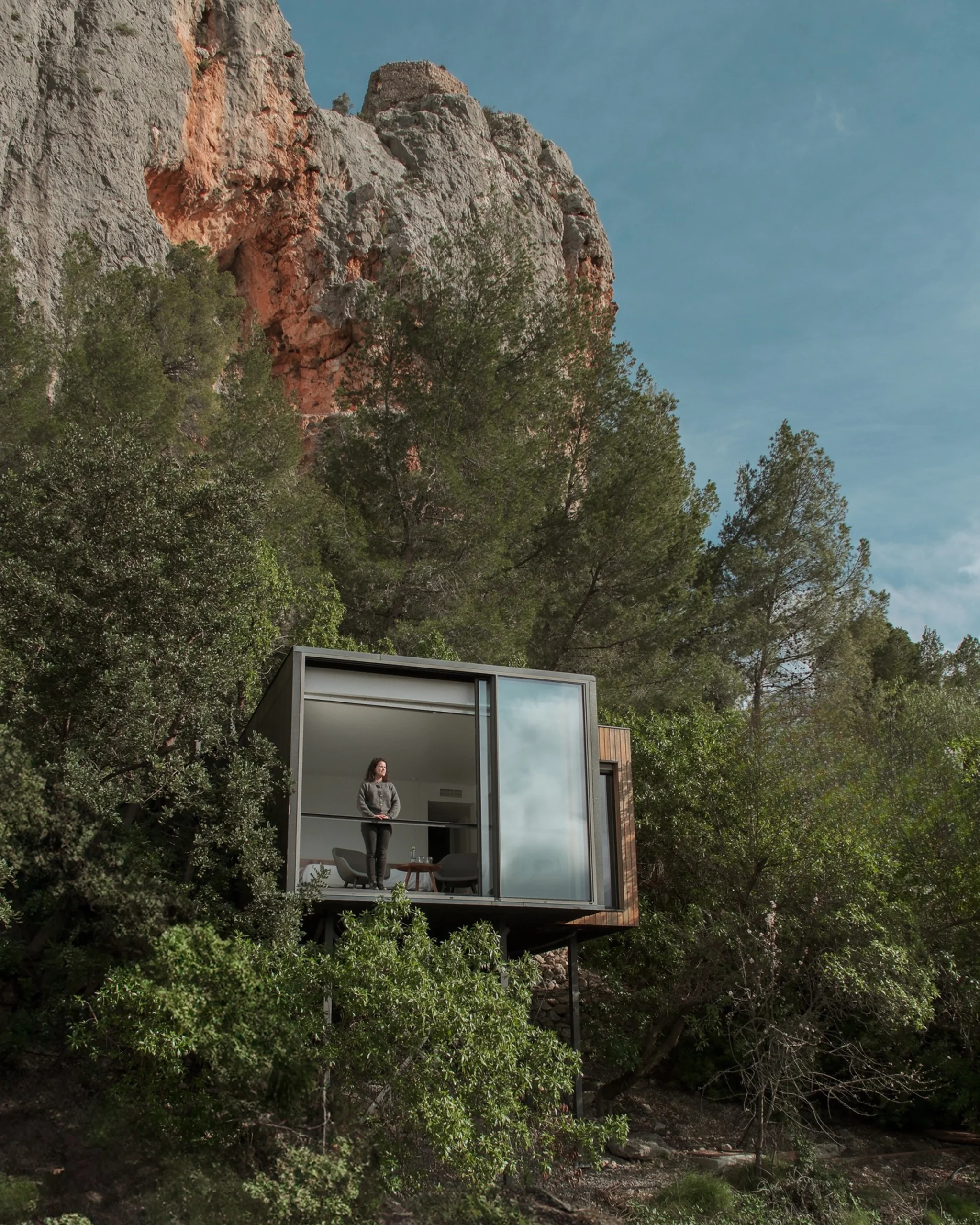 Hotel en la montaña con terraza privada y vistas a la naturaleza en Alicante