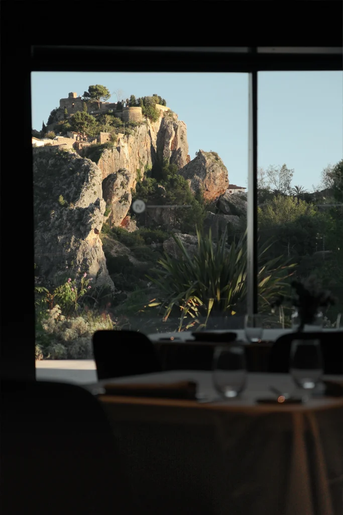 Restaurant at VIVOOD overlooking Guadalest Castle