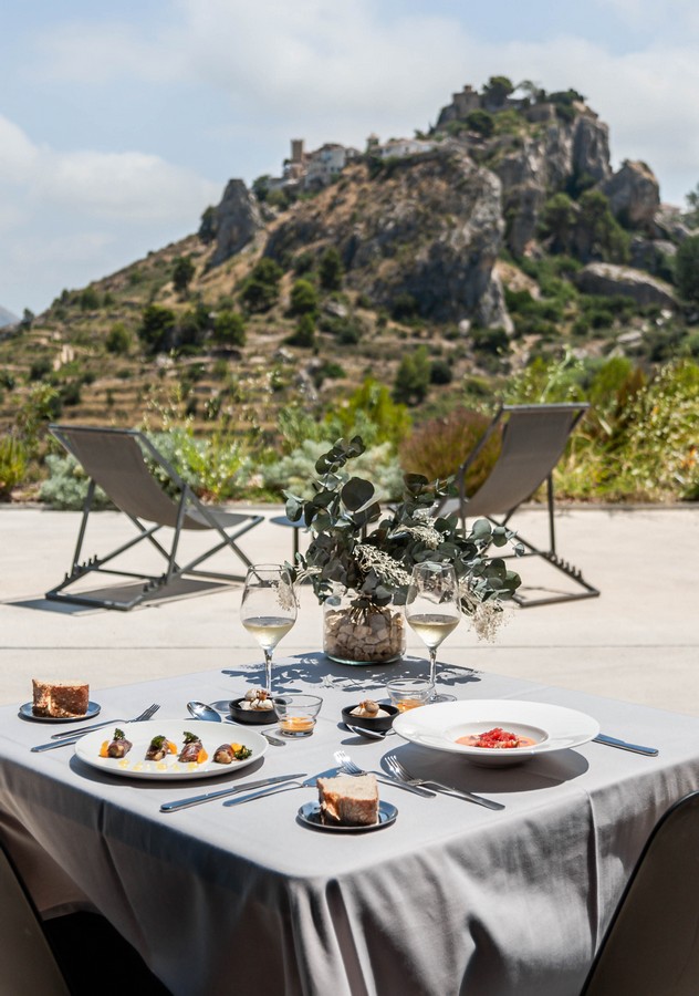 Restaurante ConTemple de VIVOOD, alta cocina con vistas al valle de Guadalest
