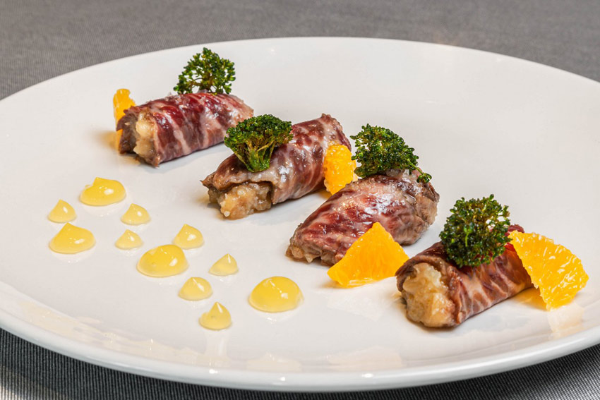 Tataki de wagyu en ConTemple, restaurante de VIVOOD con cocina de autor