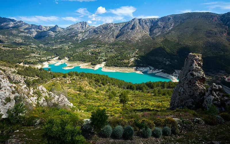 Escapada romántica en VIVOOD Hotel Paisaje, naturaleza y privacidad en Guadalest · Guadalest Alicante